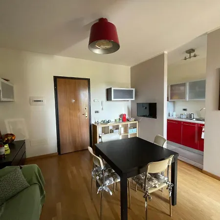 Apartment A Casa Di Amici - Intero - Free Parking - Wi-fi Lecce