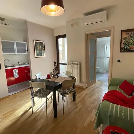 A Casa Di Amici - Intero - Free Parking - Wi-fi Apartment *
