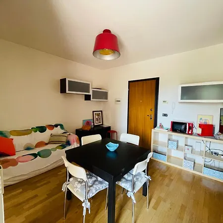 דירה A Casa Di Amici - Intero - Free Parking - Wi-fi