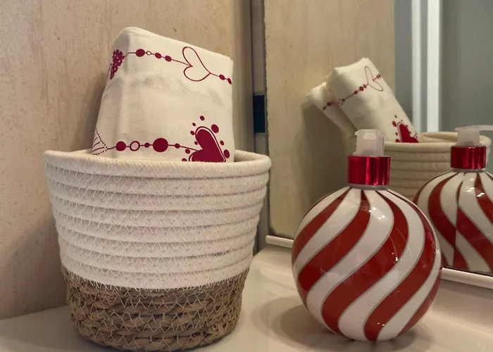 A Casa Di Amici - Intero - Free Parking - Wi-fi * לצ'ה