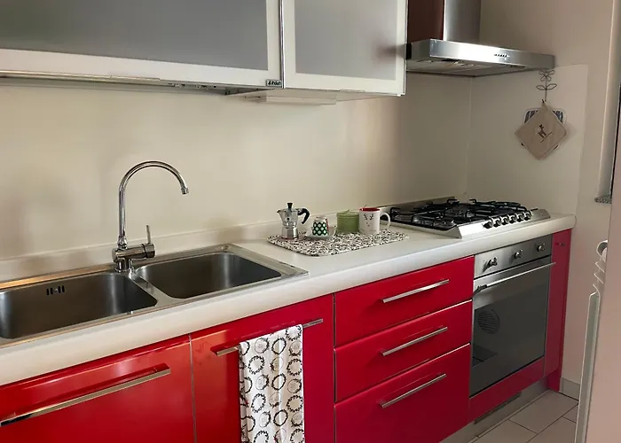 דירה A Casa Di Amici - Intero - Free Parking - Wi-fi לצ'ה